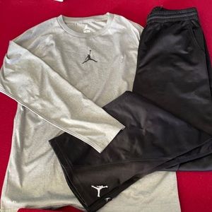 Jordan’s athletic outfit top and pants boys large